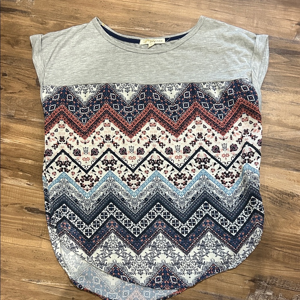 Rewind Gray and Multicolor Chevron Short Sleeve Tee